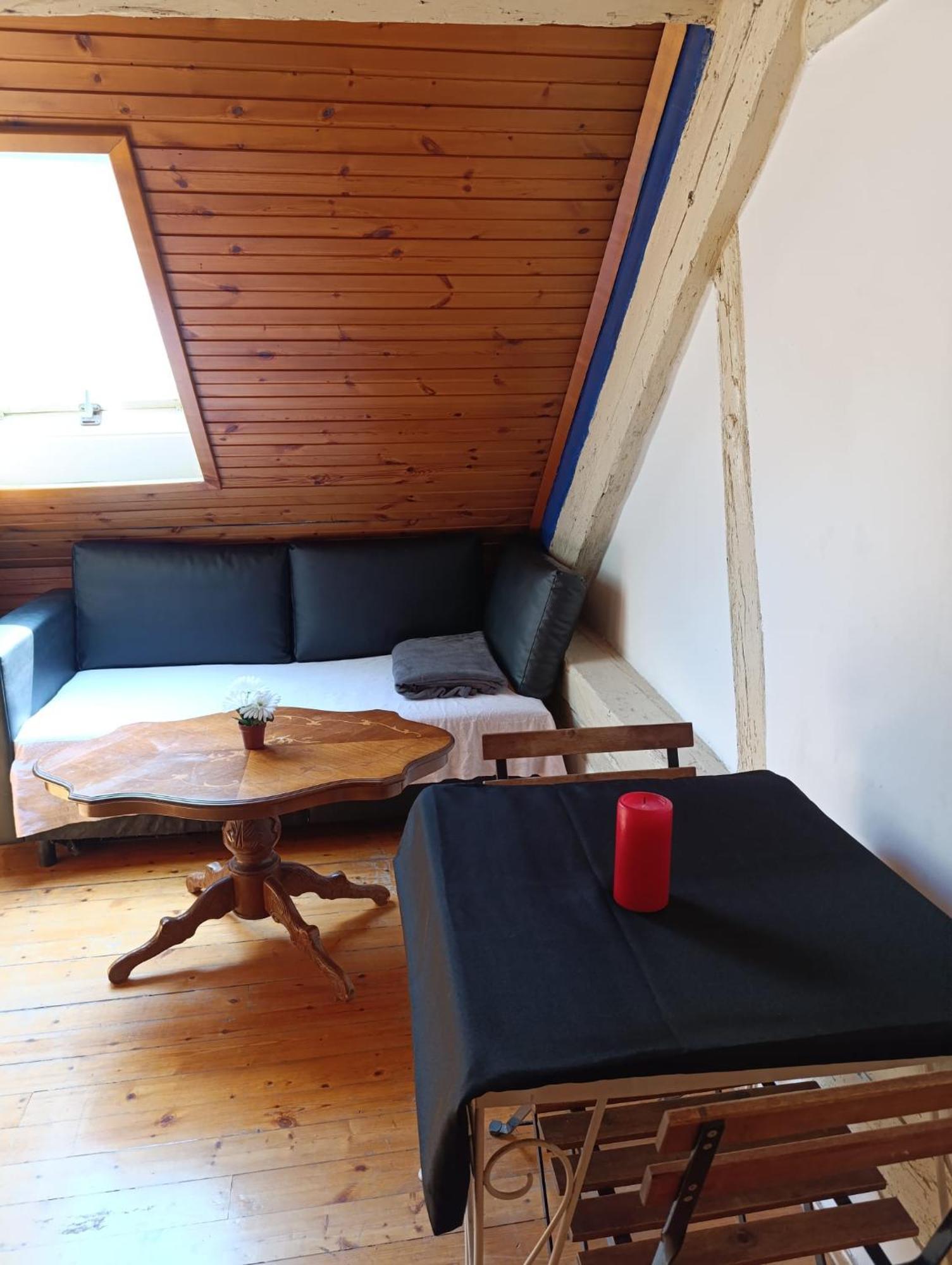 Perfect Location Free Wifi Center Three People Apartment